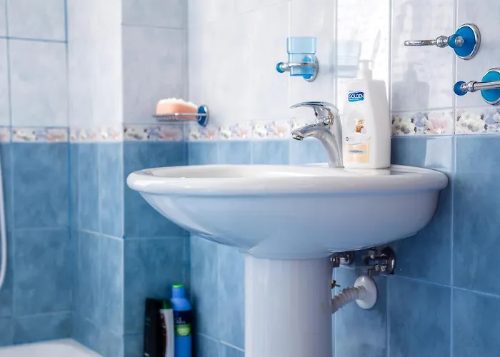 Center Two Private Bedrooms Near Scanderbeg Square On Shared *