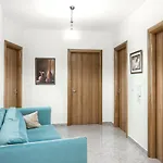 Center Two Private Bedrooms Near Scanderbeg Square On Shared Проживание в семье *