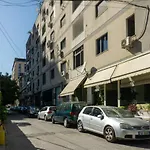 Проживание в семье Center Two Private Bedrooms Near Scanderbeg Square On Shared *