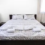 Center Two Private Bedrooms Near Scanderbeg Square On Shared Проживание в семье *