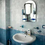 Center Two Private Bedrooms Near Scanderbeg Square On Shared * Тирана