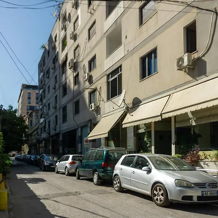 בית אירוח Center Two Private Bedrooms Near Scanderbeg Square On Shared *