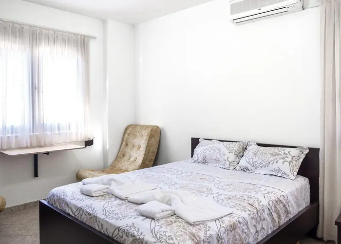 Center Two Private Bedrooms Near Scanderbeg Square On Shared منزل للإقامة *