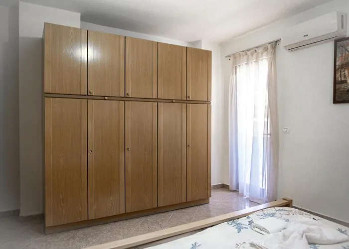 Center Two Private Bedrooms Near Scanderbeg Square On Shared * تيرانا