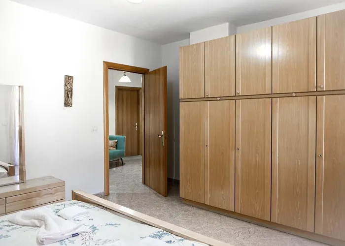 منزل للإقامة Center Two Private Bedrooms Near Scanderbeg Square On Shared تيرانا