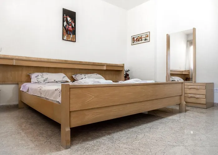 منزل للإقامة Center Two Private Bedrooms Near Scanderbeg Square On Shared تيرانا