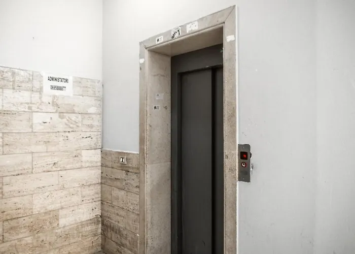 Center Two Private Bedrooms Near Scanderbeg Square On Shared