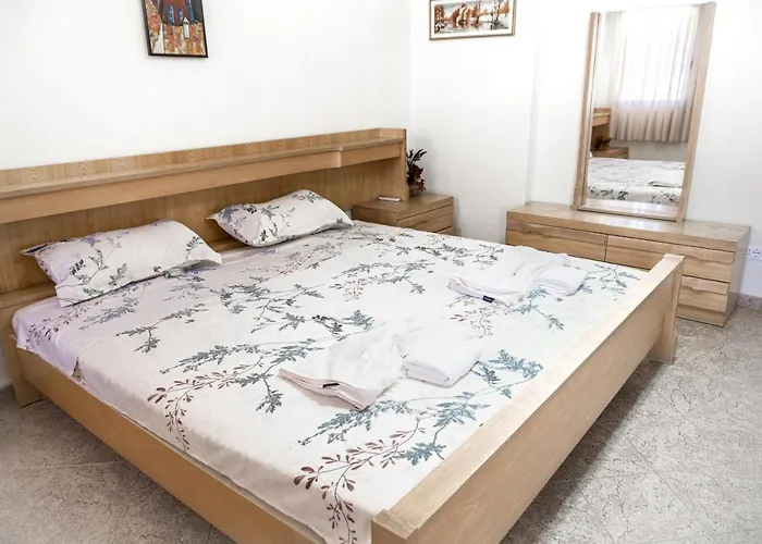 منزل للإقامة Center Two Private Bedrooms Near Scanderbeg Square On Shared